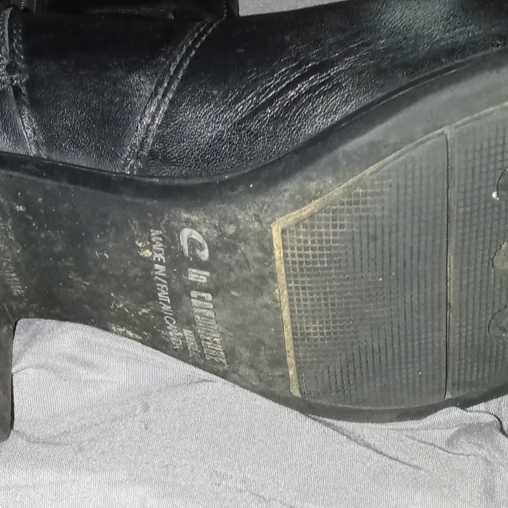 Boots - Picture 2 of 3